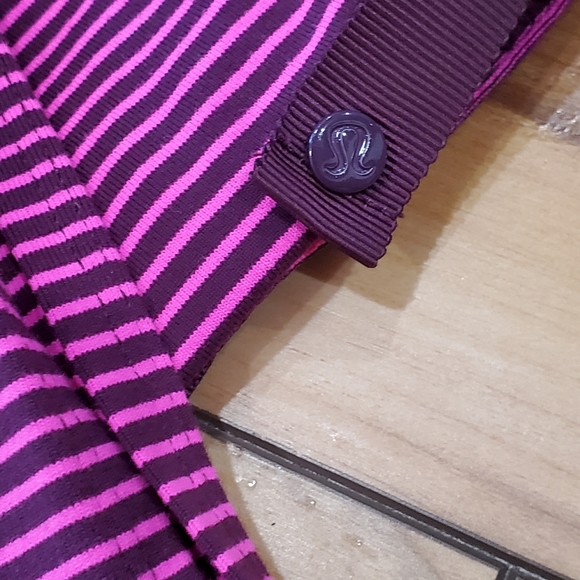 EUC! Lululemon Vinyasa Scarf- Hyper Stripe Raspberry Glo Lite - Picture 6 of 6